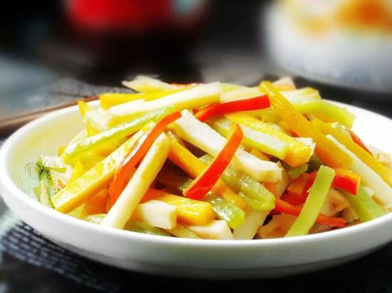 素食养生:苦瓜炒莲藕(图片来源:网络)