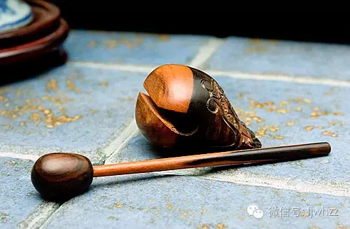 断恶修善是佛教的根本，精勤修学是解脱的保障，木鱼不光要敲在身上，还要敲在心上