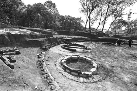 天隆寺发现大量形制不同的古代墓葬，现场犹如一个小型的“古墓博物馆”