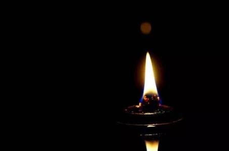 处事待人接物的一切心行，这个心的念头是光、言语是光、行为是光