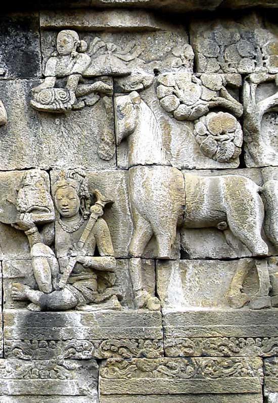 八世纪浮雕 悉达多太子出家削发图  印度尼西亚爪哇中部婆罗浮屠遗址廻廊壁画