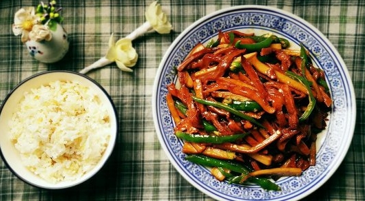 素食养生：青椒双菌丝