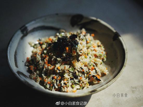 素食养生：紫菜糯米炒饭