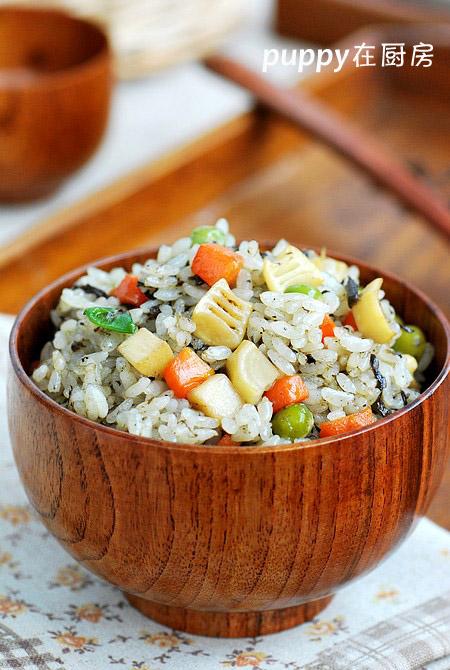 素食养生:榄菜春笋素炒饭