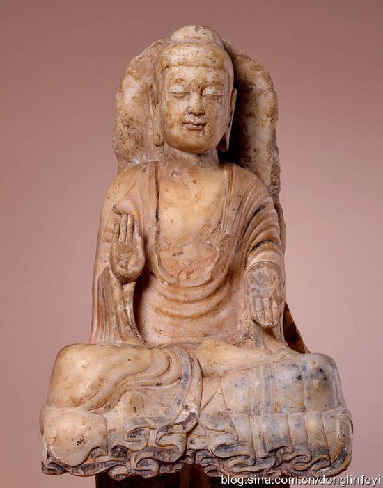 北齐石雕释迦牟尼佛坐像，局部