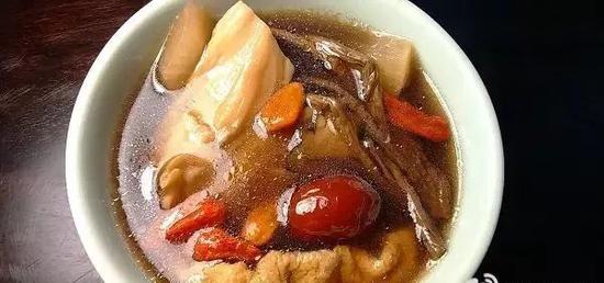 素食养生:茶树菇药膳汤(图)