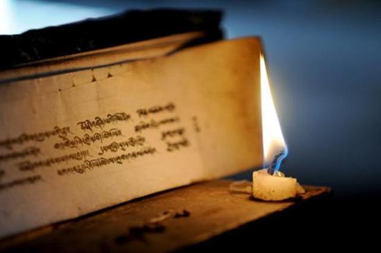 诵经一定要开智慧，要不然的话，只诵经，没有办法转烦恼成菩提。