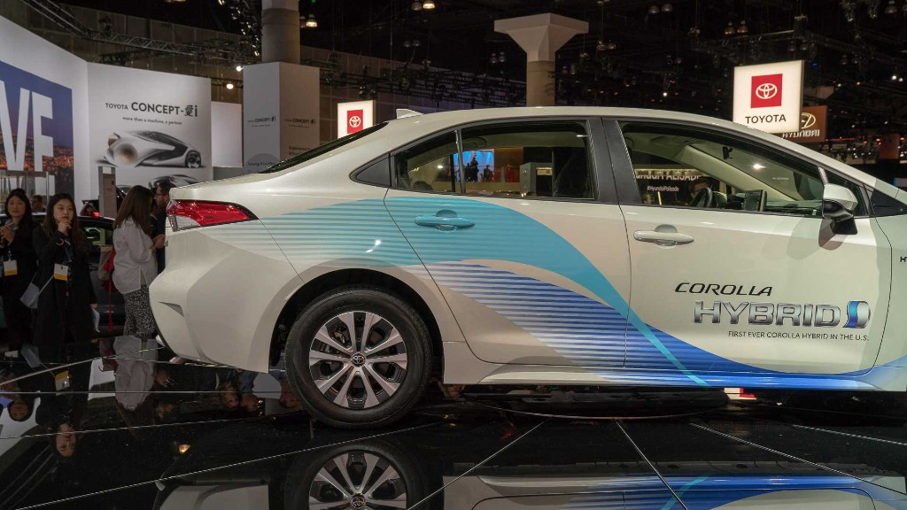 丰田普锐斯C将停产 2020款卡罗拉混合动力取代它 4月上市