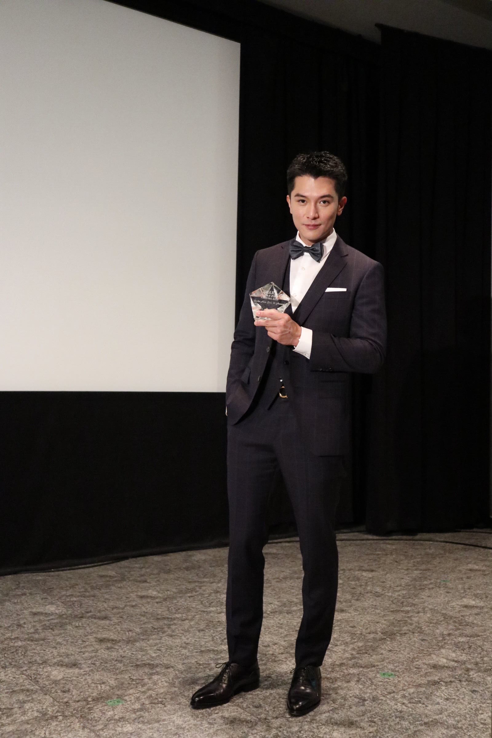 邱泽荣获“亚洲之星奖”殊荣 新剧定档央视励志将启