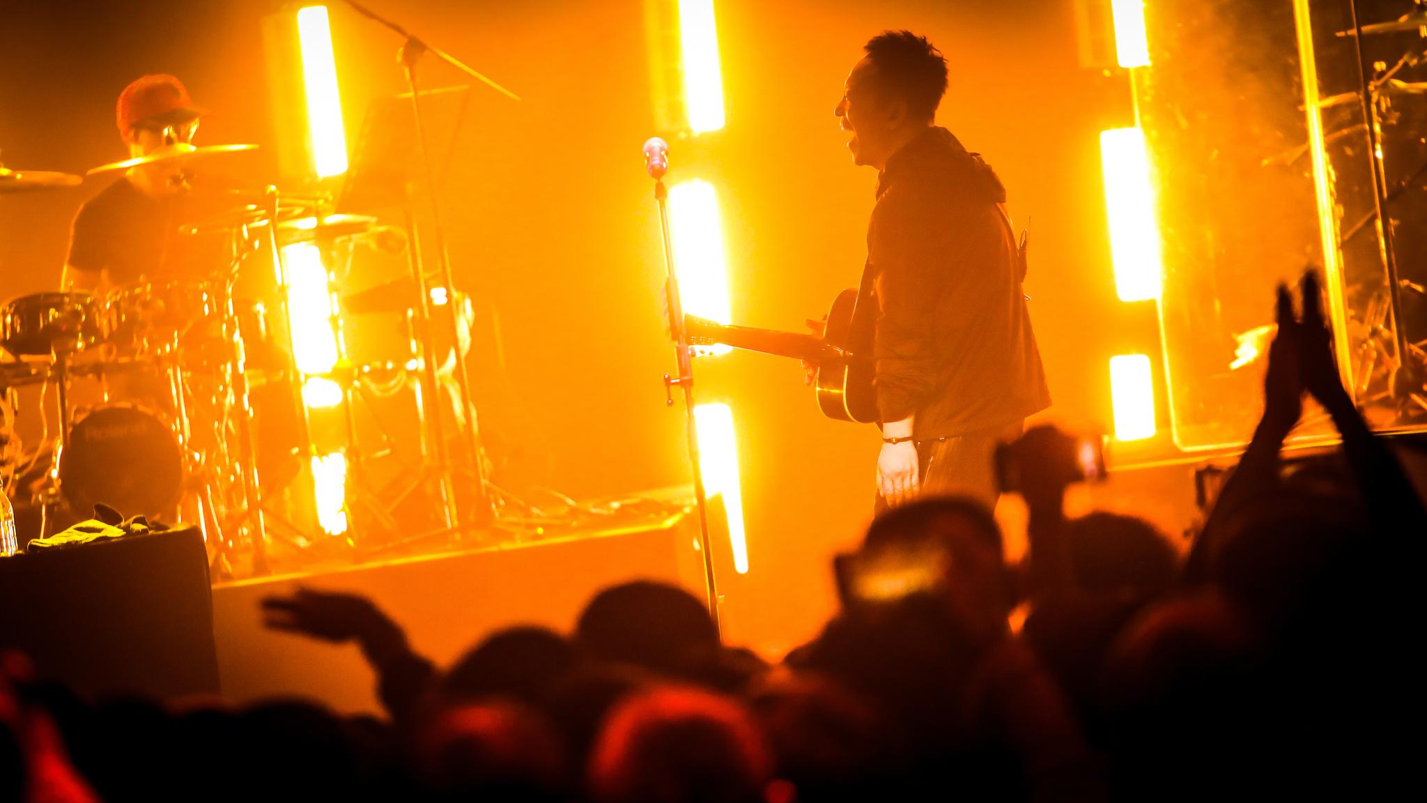 许巍“无尽光芒“巡演门票销售持续火爆,南京站即将预售开启