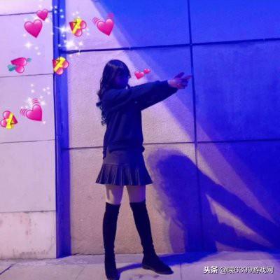 被爱心击中的情侣个性头像一男一女 高调幸福