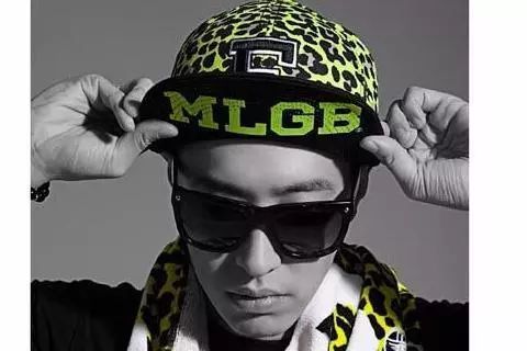 嘉倪耍大牌?周冬雨被当面骂拍烂片?潘玮柏低