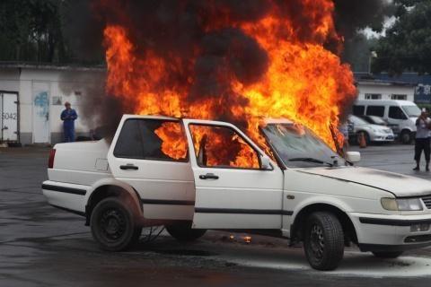 老司机提醒：这3种车险千万别买，没啥用，白给保险公司送福利