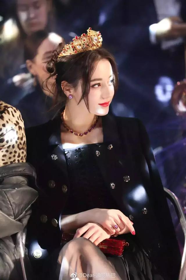 别纠结长发还是短发啦!这款「公主切」减龄又