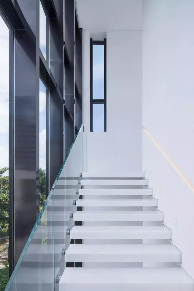 三亚极简白顶级度假别墅,更高一层的生活方式!