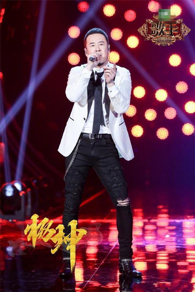 2019快乐男声经济人_张杰助阵快男成都唱区 献 微笑 为玉树祈福(3)