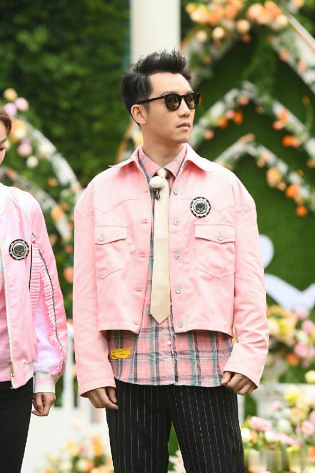 跑男佛山录制,baby身高成优势,把张嘉倪吴谨言