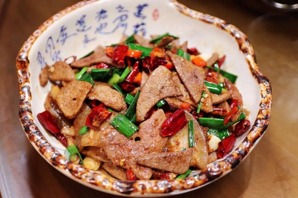 一场之间与小艳遇黄油的"香辣湘菜"CERT龙虾枪图片
