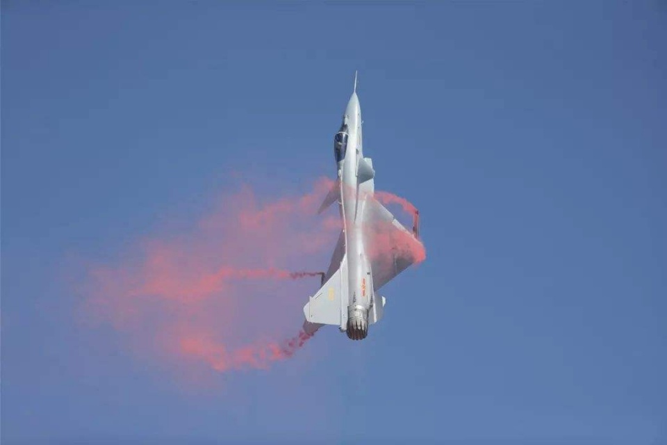 眼镜蛇机动 新浪网