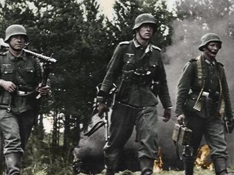 二战德军为什么这么强,我们来看德军最基本步兵班的火力配置