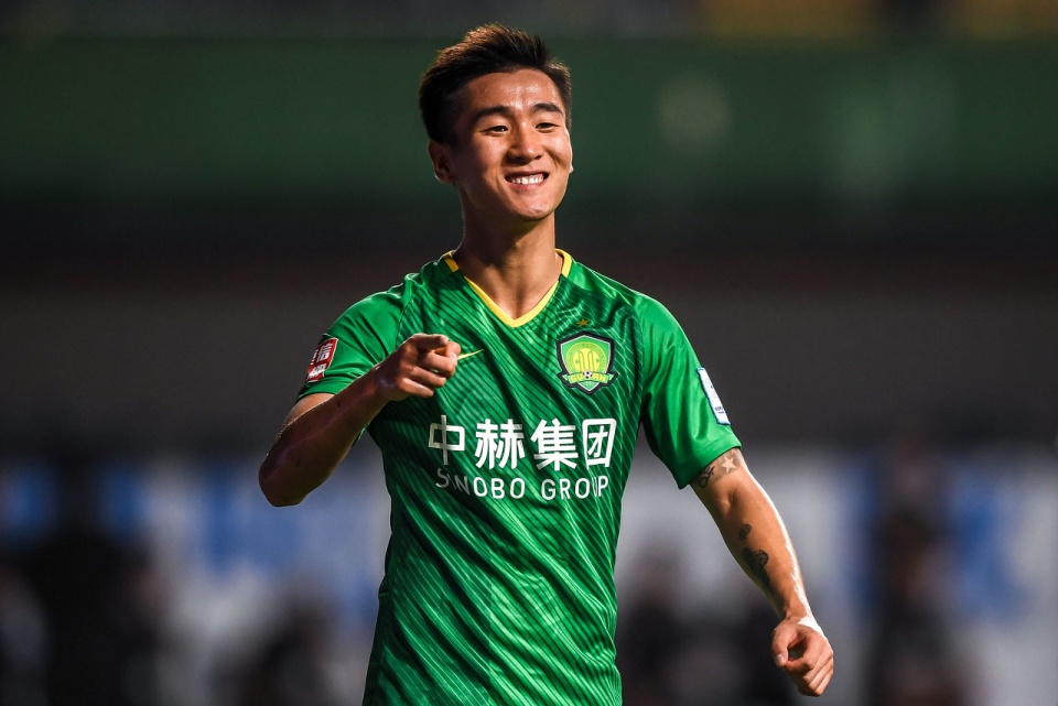 国脚韦世豪与河北华夏幸福球员高准翼转会广州