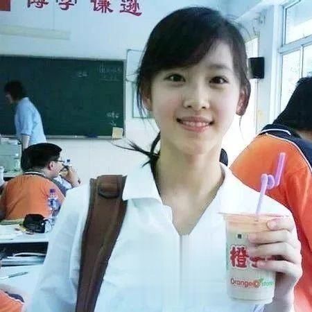 全国大学校花排行榜_国内大学“校花”排行名单出炉,榜首备受争议,上戏校花实至名归(2)