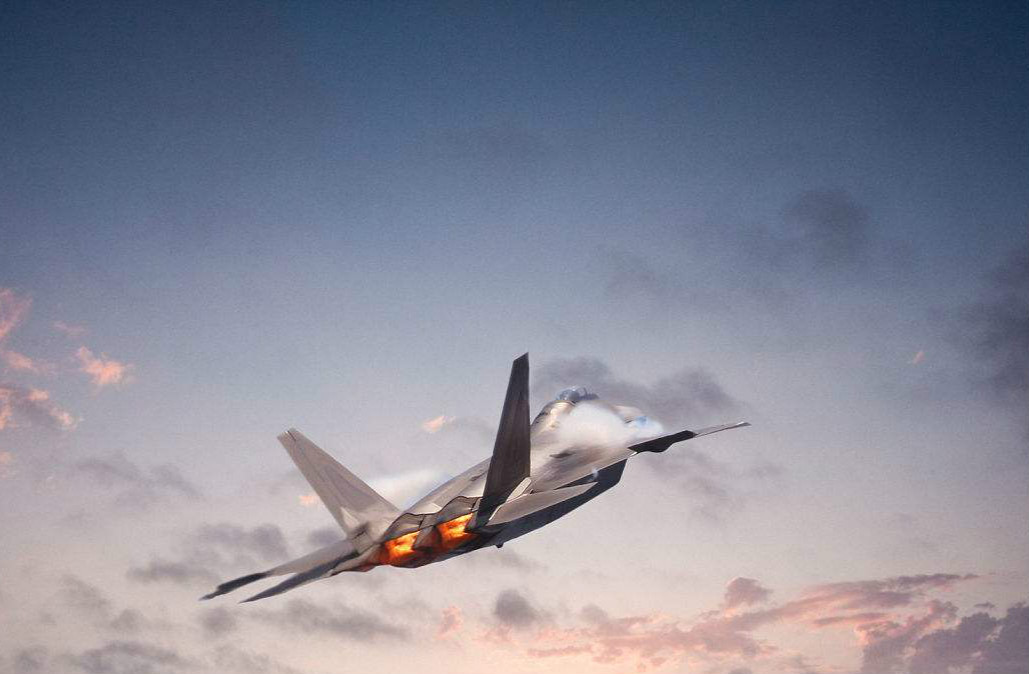 歼10B在珠海超机动表演,视频传到国外,看看海