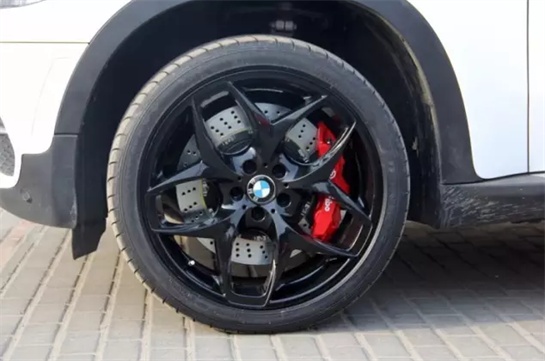 汽车刹车系统出现异响该如何解决