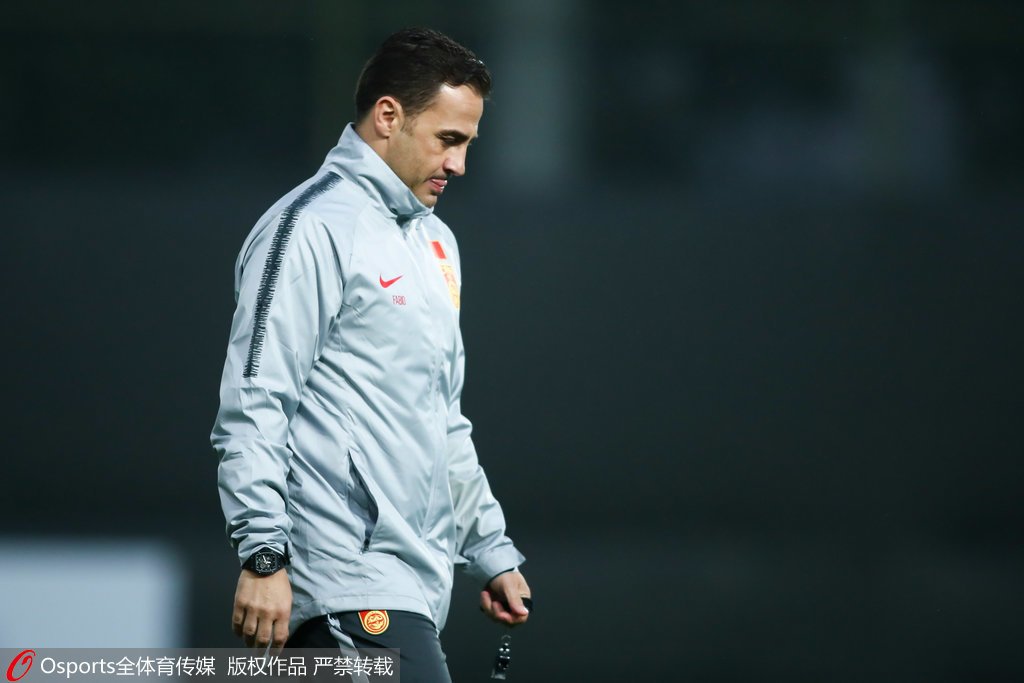 足协本已起草国足主帅聘用合同 目前仍未与卡