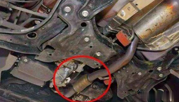 老司机提醒：修车时换下来的这5个零件带走，卖了能换两箱油呢！