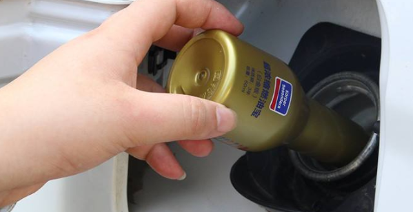 维修师傅：车上这4个零件，尽量少“保养”，越养越坏！谨记