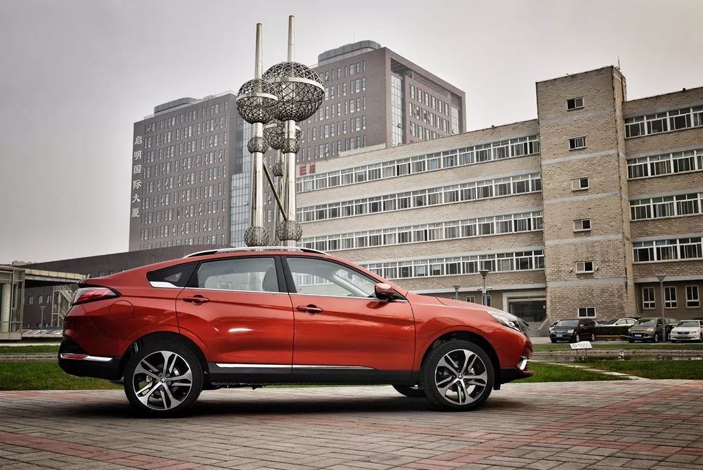 别等风来 轿跑SUV这阵风早就刮过...