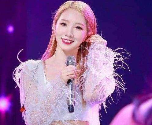 孟美岐抽烟,网友 大喊我不信这是我们的山支大哥,就算是又怎样图片 37765 497x411