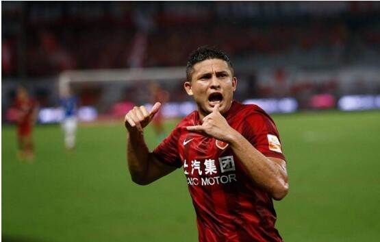 埃尔克森归化为国脚,网友调侃中国队进世界杯