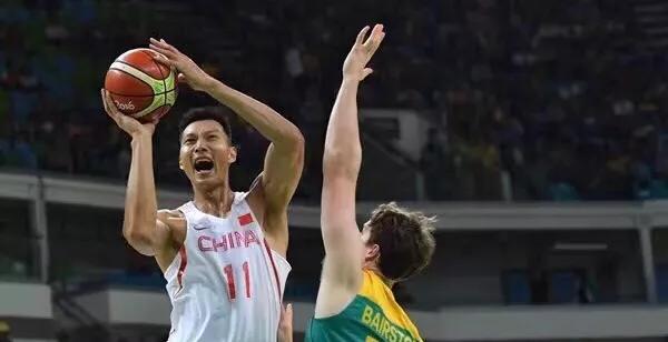 日本男足为何要学习中国男篮?球迷本该自豪,想