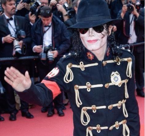 迈克尔杰克逊中国模仿者登戛纳红毯,MJ在