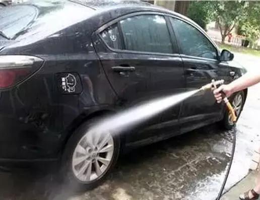 夏日洗车讲究多，如何洗车不伤车？