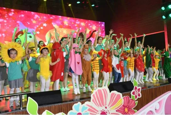 红花岗区机关幼儿园举行建园60周年庆活动