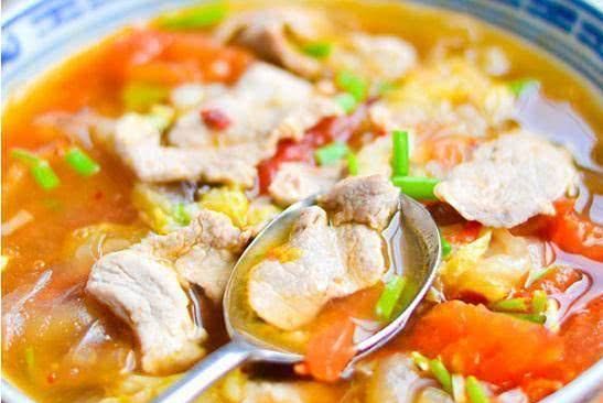 美食推荐：豆腐猪肉丸子，韭菜炒双冬，白肉片酸辣汤，潮州小炒皇