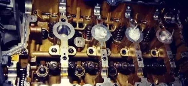 还在相信5千公里就换机油？维修工：想早点换发动机就这么做