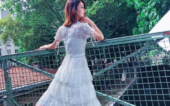 鹿晗公开恋情是一种担当,赵丽颖公开婚姻更像