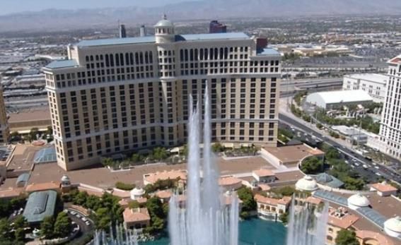 百乐宫喷泉:音乐、喷泉及灯光的完美结合