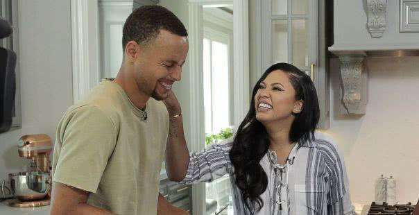 库里的爱好太广泛,足球他喜欢热刺,这球队在中