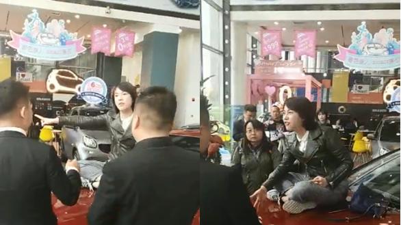 喜提奔驰还没出店发动机漏油了 女车主哭诉:脸