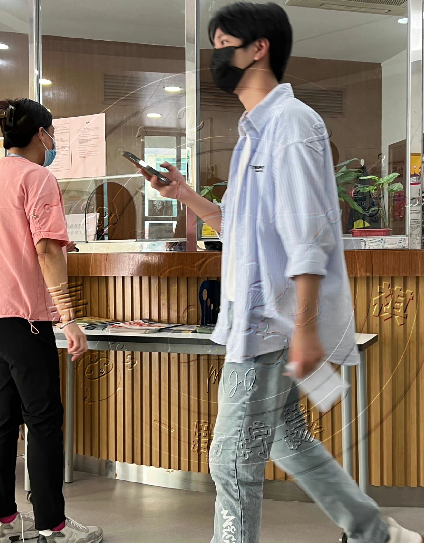 凌晨，梅大高速上，深圳初中女生冲回车拿校服……_饶先生_饶芯瑜_塌方