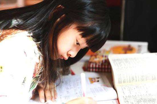 辅导孩子写作业是什么样的感受?这位妈妈的感