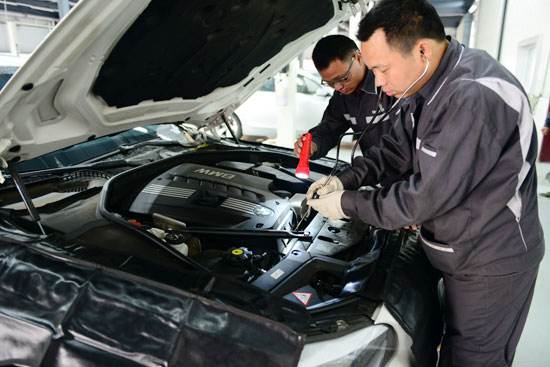 开车也得多留心，出现这三个毛病，说明该换火花塞了