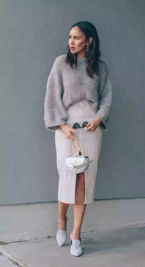 秋冬最时髦的毛衣+半裙,不同身材的小个子该怎