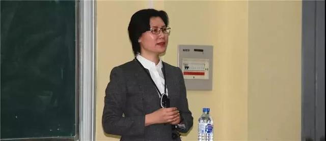她被学生称为最美院士，18岁就考上了吉林大学，培养了40多位博士