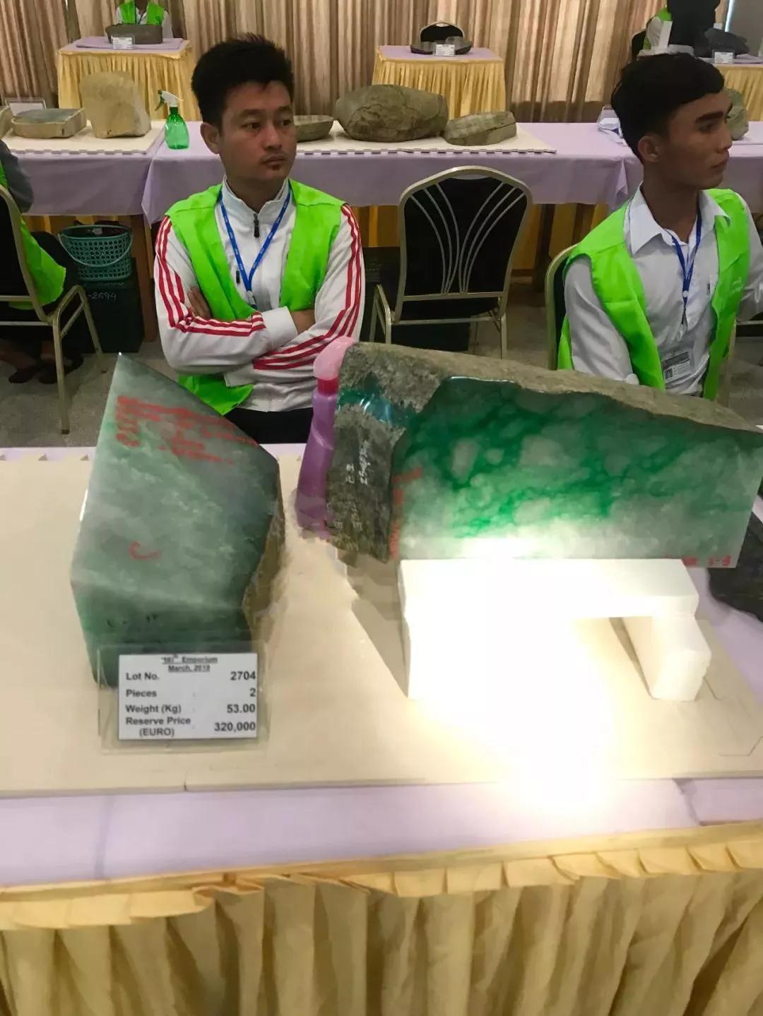 2019缅甸翡翠公盘大幕已开，本届“标王”将花落谁家?